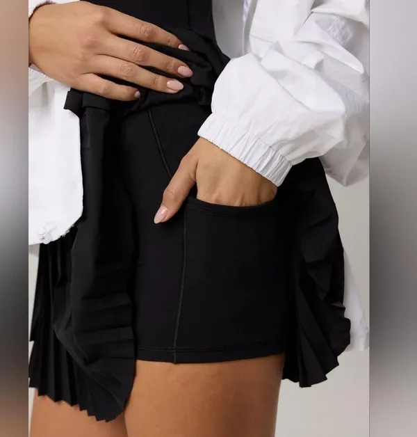 NWT OFFLINE By Aerie You Serve Pleated Dress Size M - Image 3