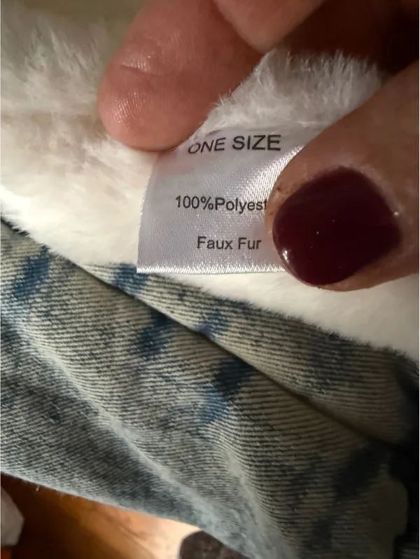 Cozy Cream Faux Fur Scarf - One Size - Image 7