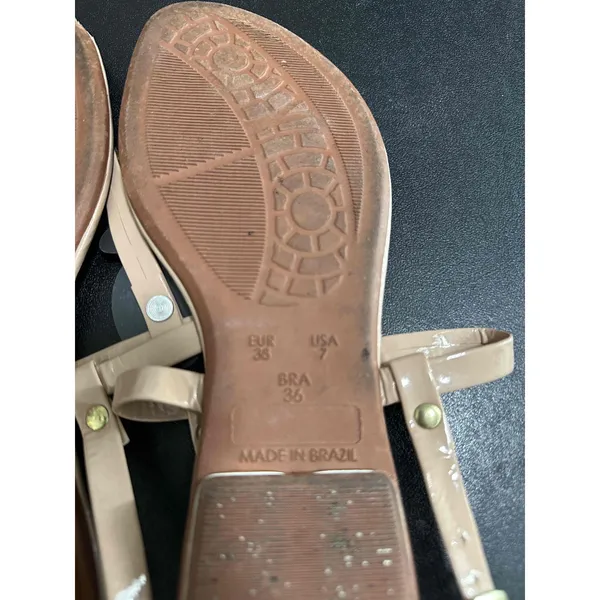 Isa Belly Beige T Strap Flat Wedge Sandals Women Size 7‎ Gold Accents Brazil - Image 6