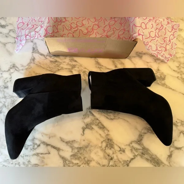 🖤 NIB Sugar Evvie Black Chelsea Booties | Pointed Toe | Sz 11 | Chunky Heel - Image 5
