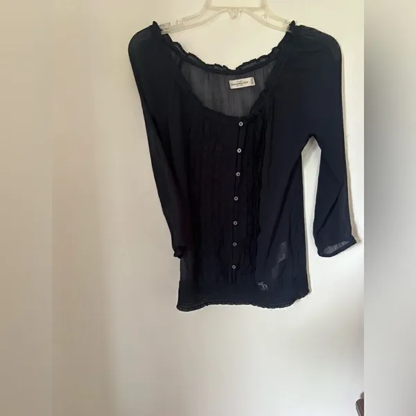 Abercrombie & Fitch Sheer Ruffle Button Blouse Size XS Navy - Image 9
