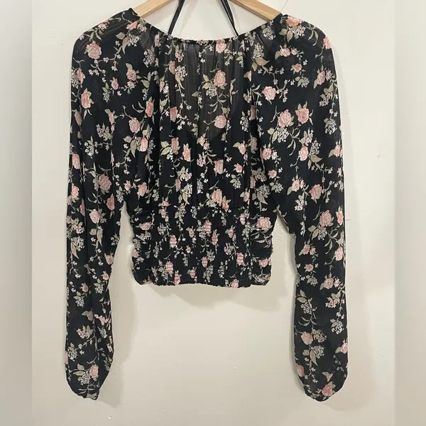 Free People Ruched V-neck Floral crop top black xs - Image 3
