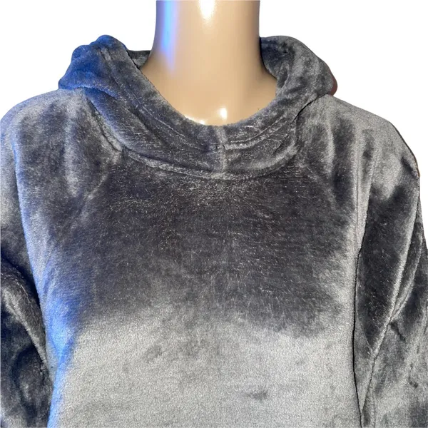 Hollister thick fleece cropped hoodie - Image 2