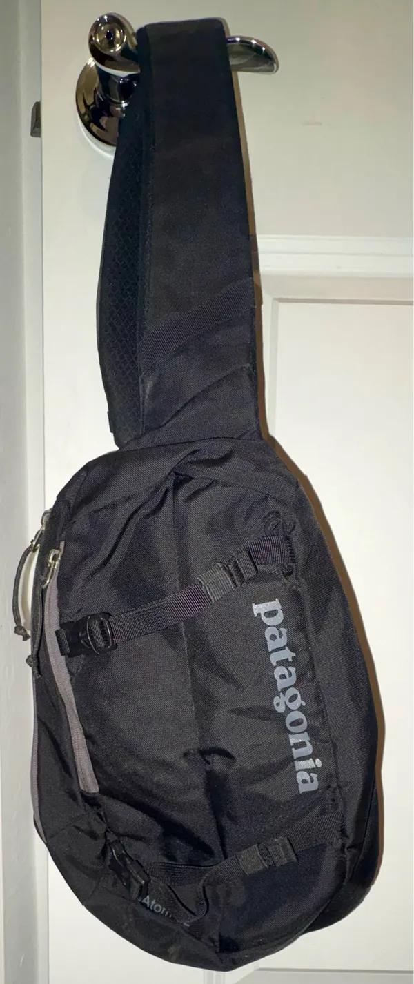 Patagonia Crossbody Bag Black 8L - Image 3