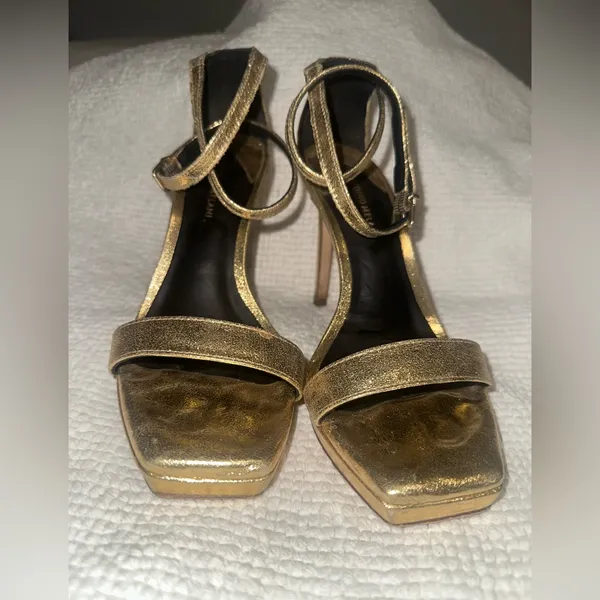 Antonio Melanie heels. Gold Antonio Melanie heels size 5 Worn once for a wedding - Image 3