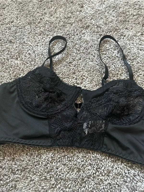 Black Lace Underwire Bralette - Women Intimates - Image 2