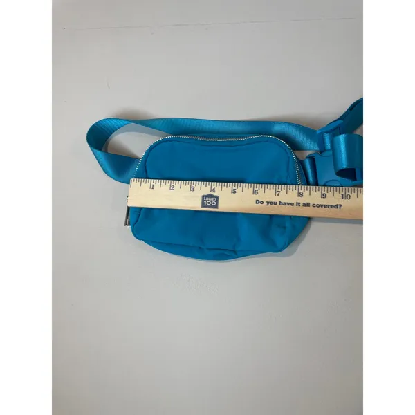 32 Degrees Cool Turquoise Crossbody Bag Adjustable Strap Zip Closure NWOT - Image 4