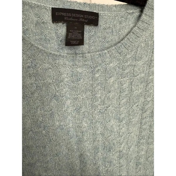 Express cashmere blend sweater size Medium - Image 3