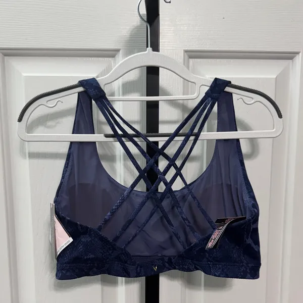 Victoria's Secret Flow on Point Navy Snake-Print Sports Bra - Image 5