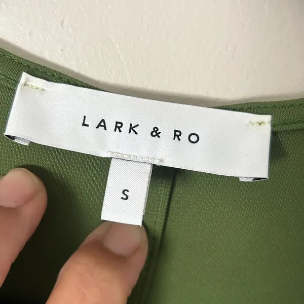 Lark & Ro Olive Green V-Neck Twist Midi Dress Sz Small - Image 5