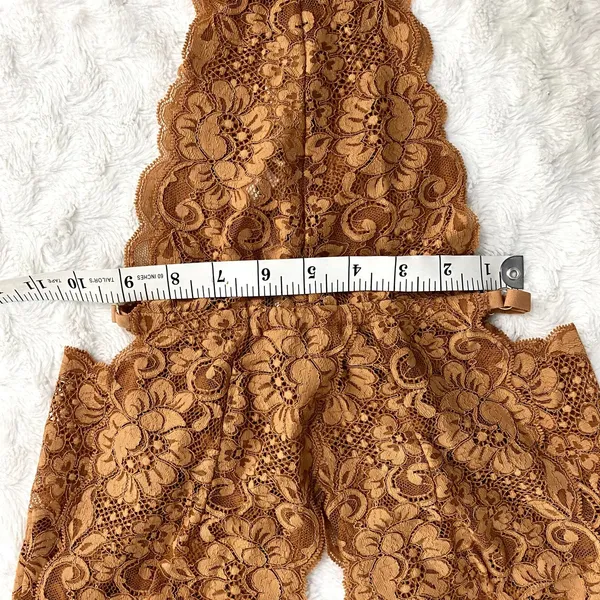 NEW Free People HAH Brown Sugar Cut to the Chase Lace V-neck Boho Bodysuit XS - Image 9