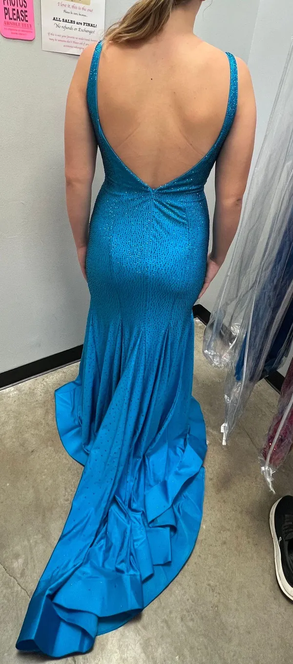 Sherri Hill Prom Dress - Image 3