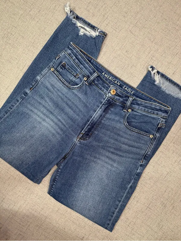 American Eagle High Rise Mom Jeans Distressed Stretch Cropped Tapered Ankle 6 - Image 6