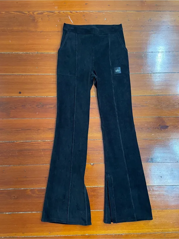 Alo Yoga Micro Corduroy Winter Break Set Mock Neck Quarter Zip & Pants ❤️🎀 - Image 11