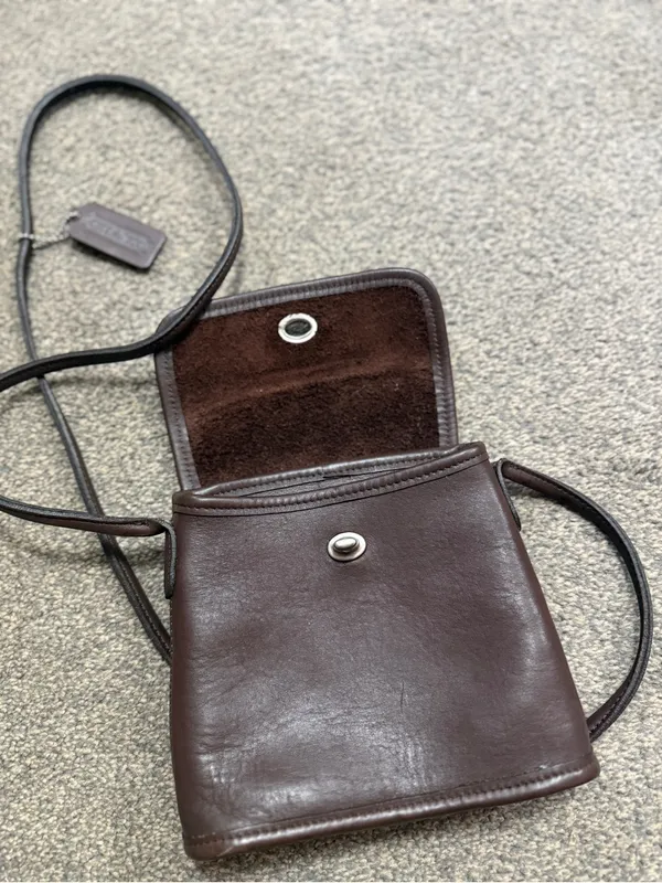 Vintage Coach Tango Flap Leather Small Crossbody Bag in Mahogany code 9049 - Image 5