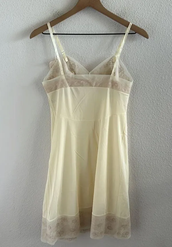 NWT Vintage Vanity Fair Slip Gown Neutral Cream Lightweight Small - Image 2