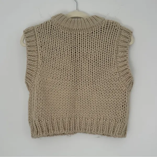Na-KD Chunky Knit Sweater Vest - Image 5