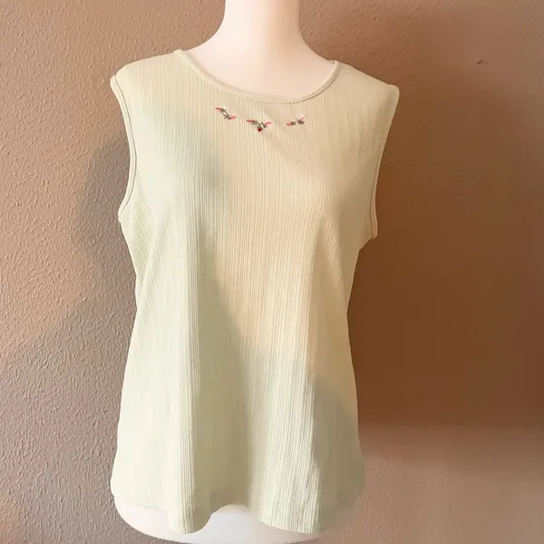 Vintage Green Tulip Embroidered Tank Top - Image 5