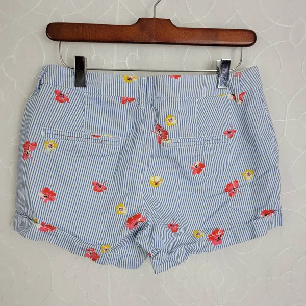 Old Navy Womens Shorts Size 2 Light Blue Floral Striped Cotton Mini Summer - Image 2
