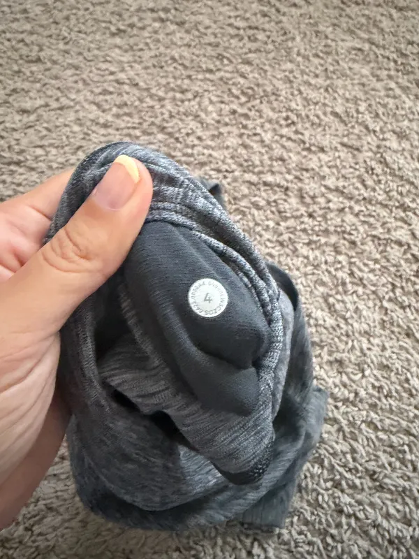 Lululemon Grey Leggings - Image 4