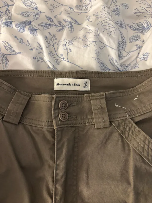 Abercrombie Cargo Pants - Image 4