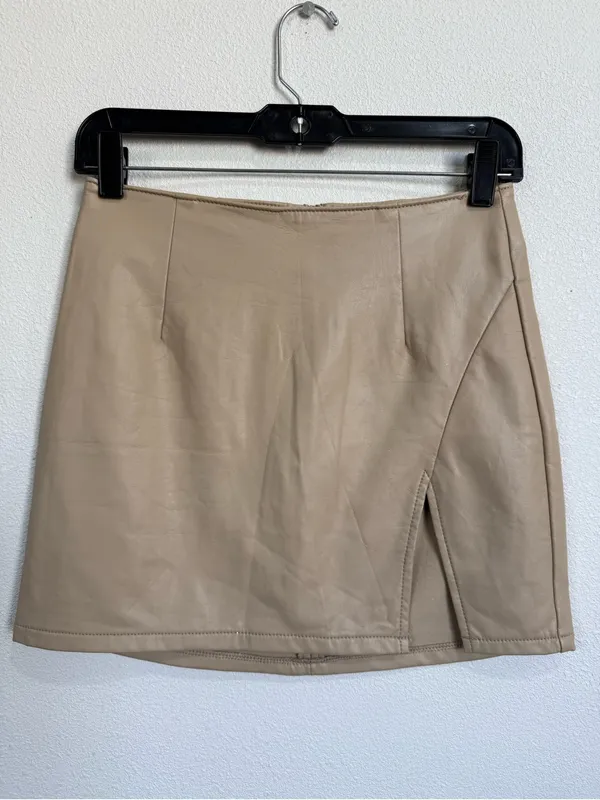 Rewash Size XS Taupe Faux Leather Mini Skirt Front Slit Y2K Minimalist Moto Chic - Image 2
