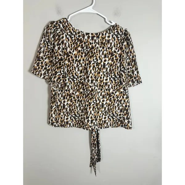 Banana Republic Leopard Print Tie Back Flutter Sleeve Blouse XS New‎ With Tags - Image 2
