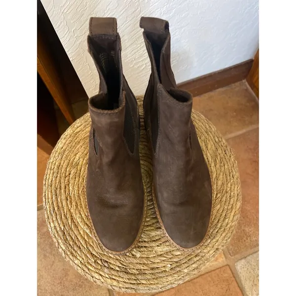 Timberland Women's Courmayeur Valley Chelsea boot size 6.5 - Image 6