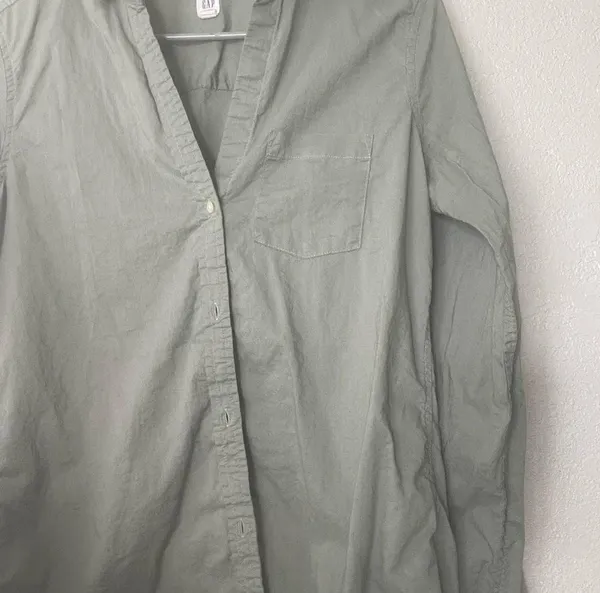 Gap light green button down top - Image 2