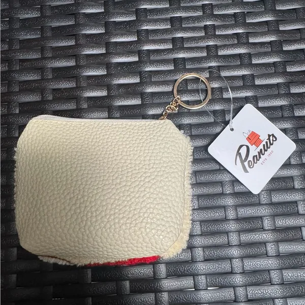 Peanuts Snoopy Fuzzy Cream and Red Coin Pouch - Image 2