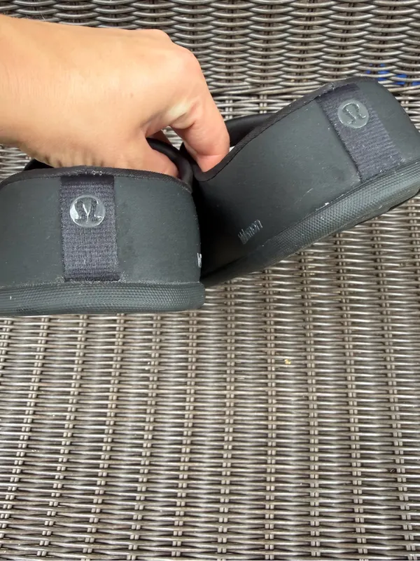 Lululemon SwayDay Mules Black size 6.5 slip on shoes women - Image 4