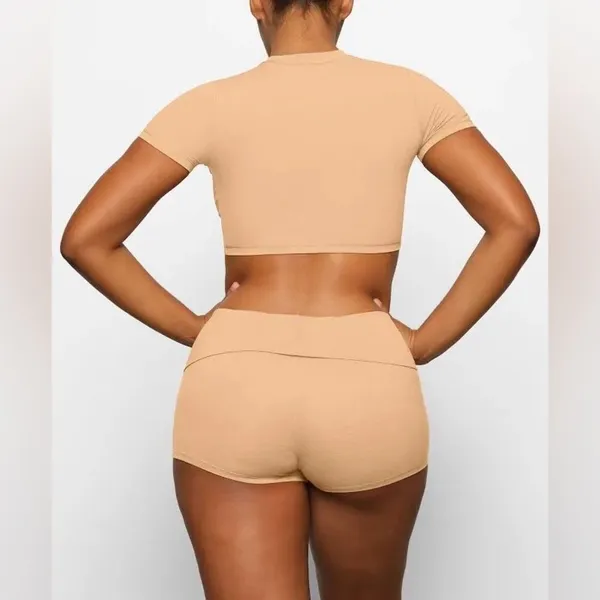 SKIMS Cover Ups Fold Over Shorts NWT - Image 3