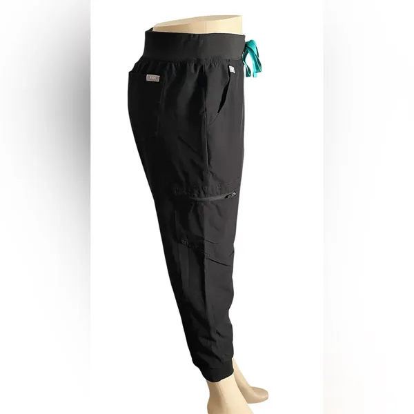 FIGS Zamora 
Jogger Scrub Pants - Image 4