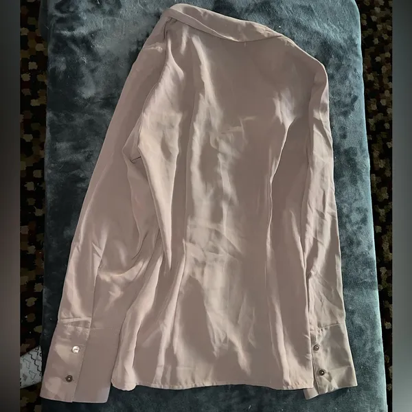 Abercrombie Closure Top in Brown Size Small - Image 11