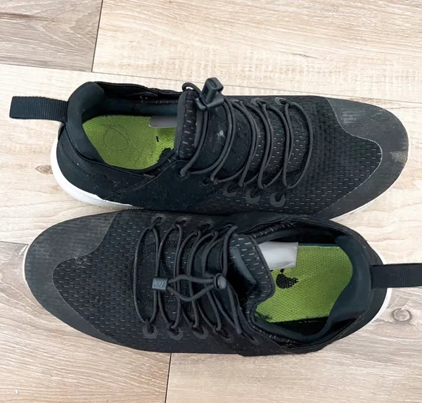 Women’s Nike shoes - Image 5