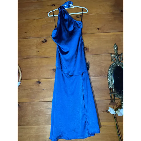 NWT Lulus Reglan Blue Satin One-Shoulder Sash Midi Dress Bridesmaid Gala Size L - Image 2