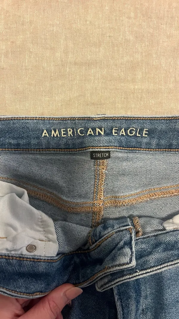 American Eagle Jeans - Image 3