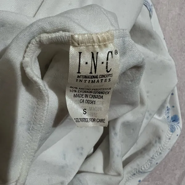 INC International Concepts Blue and White Fitted Camisole - Image 7