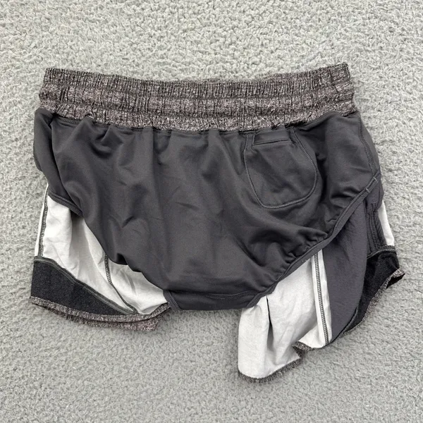 Lululemon Hotty Hot Shorts Low Rise 4" Heather Lux Gray Athletic Women's 6 - Image 4