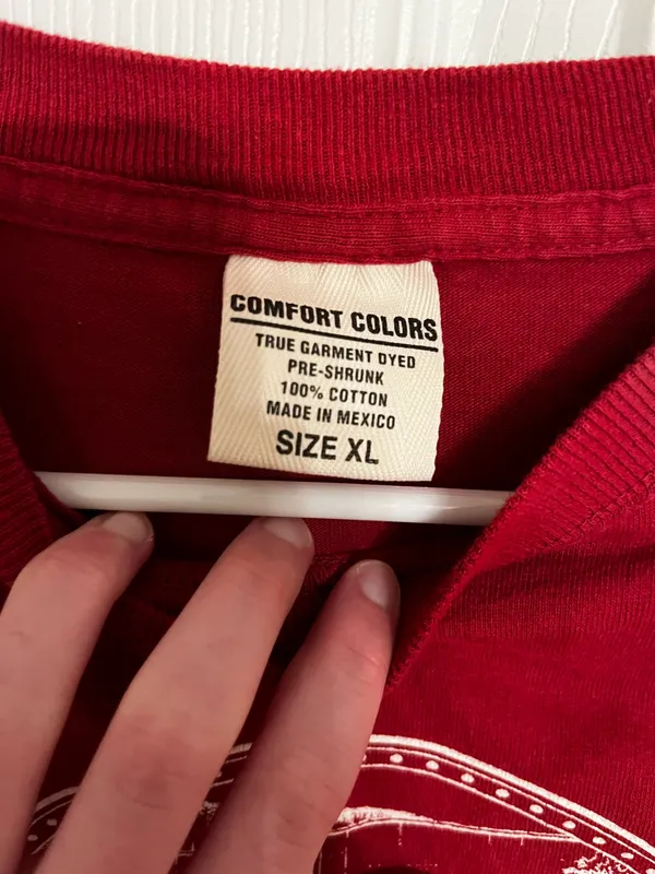 Red Comfort Colors T-Shirt - Image 3