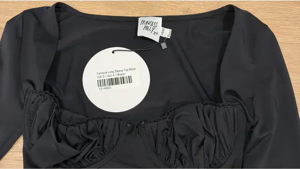 Princess Polly Top Crop Black Long Sleeve - Image 4