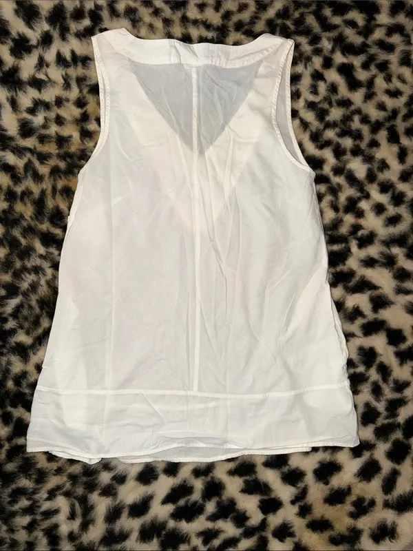 Patagonia White V-Neck Sleeveless Tank tunic - Image 3