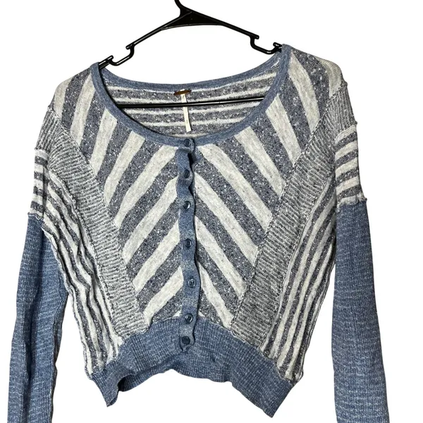 Free People Striped Knit Button Front Cropped‎ Cardigan Sweater Women's Size 6 - Image 2