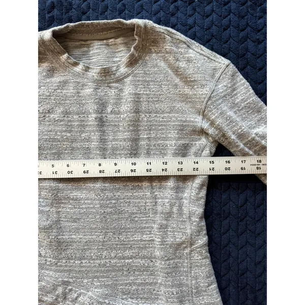 Lululemon Define Pullover Long Sleeve Athletic Top Thumbholes Gray Size‎ 4 - Image 6