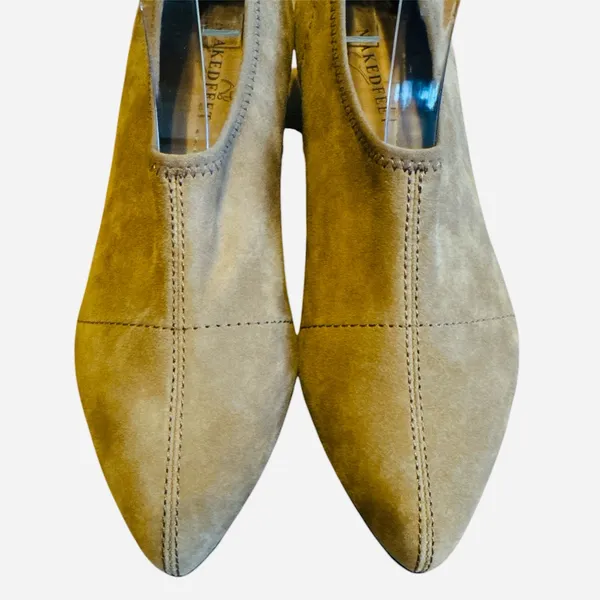 Naked Feet Caldi Pointed Toe‎ Suede Heel 7 Memory Foam Cottagcore - Image 3