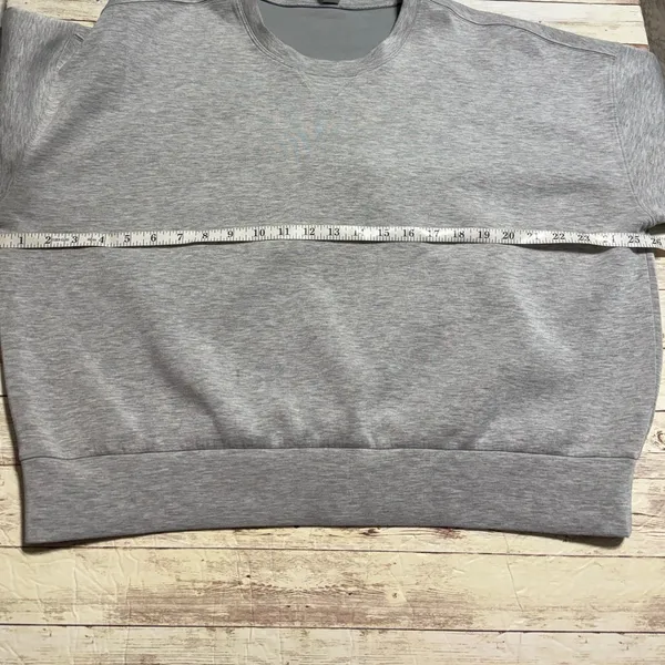 SPANX AirEssentials Crewneck Sweatshirt Heathered Gray Size XL Women's Pullover - Image 5