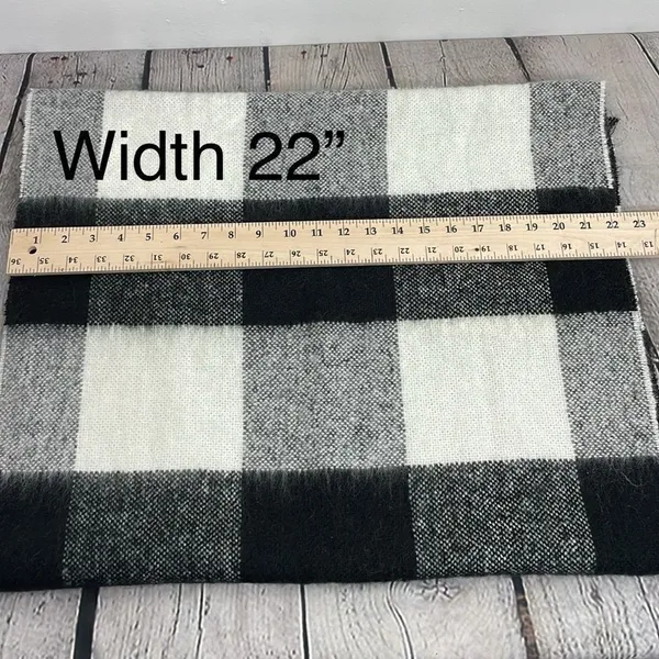 SCARF Chunky Warm Cozy large block plaid rectangular scarf black and white - Image 10
