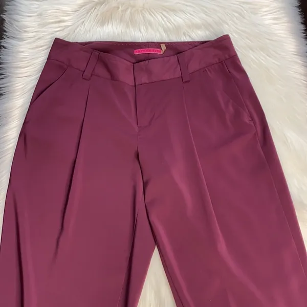 Alice + Olivia Plum Slouchy High Waisted Cropped Arthur Pant - Image 5