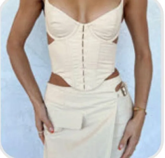 White fox boutique bustier beige clasp back corset top xs - Image 2