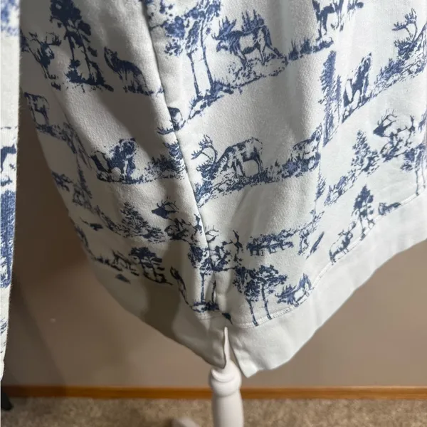 Vintage lands end Blue and White Scenic Print Sweatshirt size large - Image 9